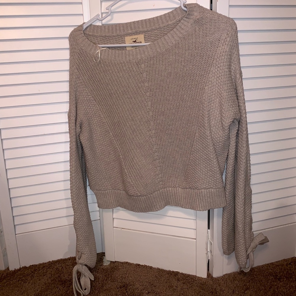 Hollister knit sweater